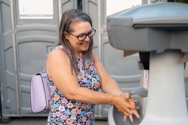 Best Luxury portable toilet rental  in Canal Fulton, OH